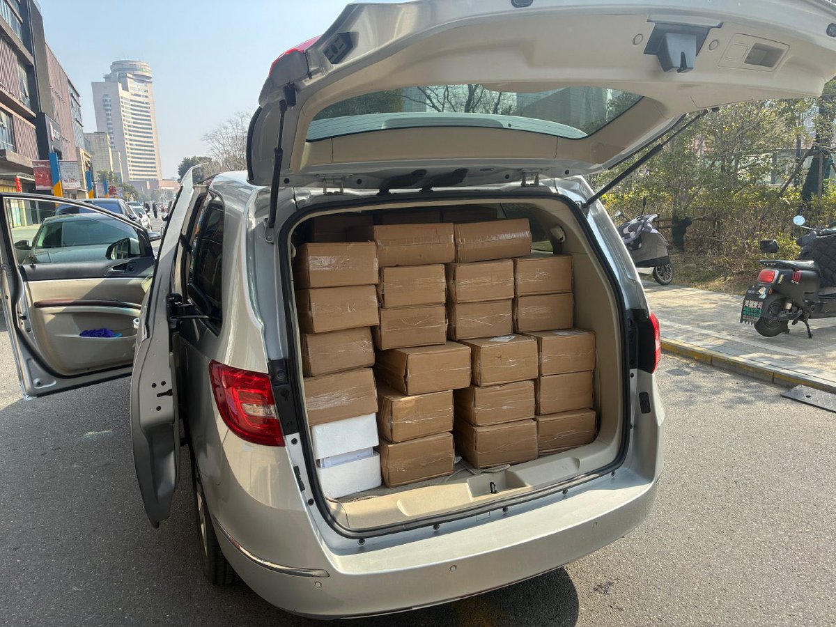 บ้านลิ้นจี่🍒[บ้านการกุศล]

#เหรินเจียหลุน #Renjialun

โครงการการกุศลปีใหม่ของเหริน เจียหลุน [การช่วยเหลือฉุกเฉินในหยางโจว] ได้รับผลตอบรับ 

ได้รับจดหมายตอบรับและขอบคุณจากสำนักงานจัดการเหตุฉุกเฉินของอำเภอเป่าหยิง เมืองเกาโย่ว และเขตกว่างหลิง ในเมืองหยางโจวแล้ว