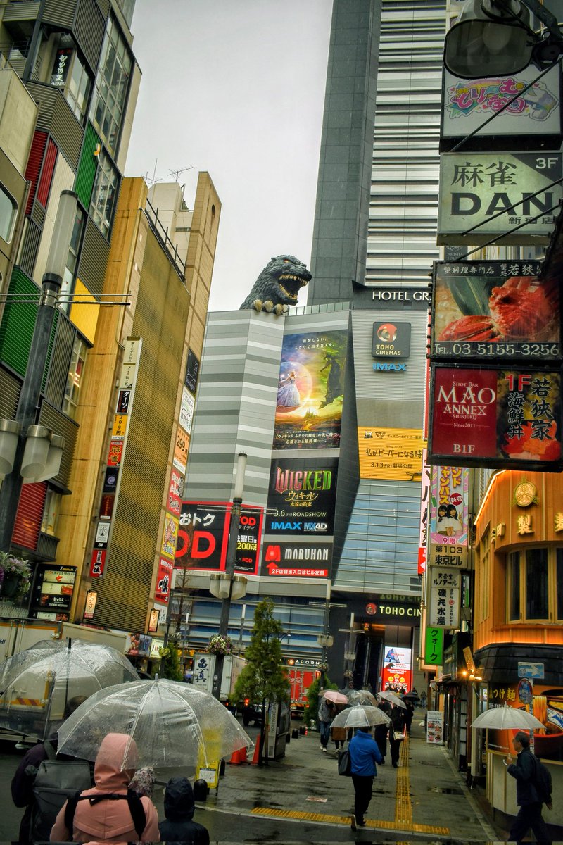 Lee Roberts tweet media