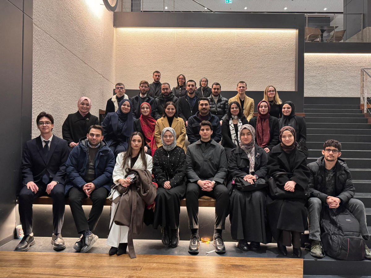 📍 İstanbul Medipol Üniversitesi 

İstanbul Milletvekilimiz Sayın Şengül Karslı (<a href="/avsengulk/">Şengül KARSLI</a>) ile Medipol Üniversitesi iftarımızda buluştuk. Gençliğin enerjisini ve Ramazan’ın huzurunu aynı masada birleştirdik.🌙

Katılım sağlayan tüm arkadaşlarımıza teşekkür ederiz.