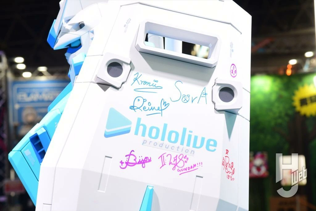 ガンプラ塗装例やコラボ商品アイテムが参考展示！ 「ガンダムシリーズ