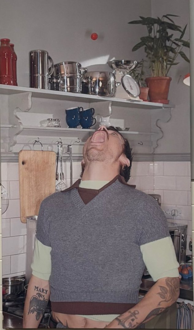 hlupdates_2's tweet image. Harry Styles, Kiss All The Time. Disco, Occasionally.

#KATTDO #HarryStyles 
📸guccirry