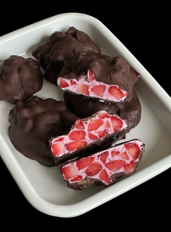 𝐃𝐫𝐞𝐚𝐦𝐲 𝐅𝐨𝐨𝐝𝐬 ‧₊˚ ⋅ 𓐐𓎩 ‧₊˚ ⋅ tweet media