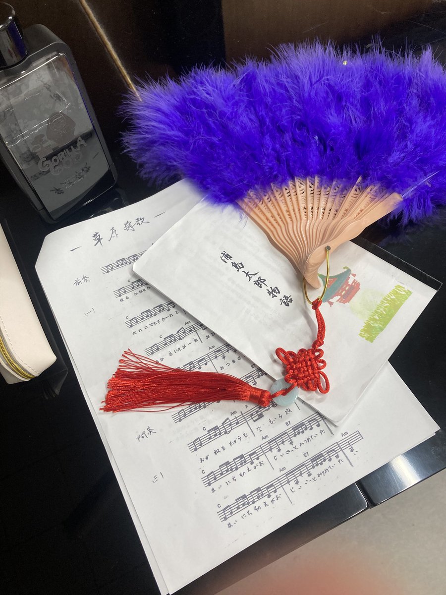 劇、無事終了！！！🐢︎💕︎︎💕︎ 女王蜂ライブで使ったジュリ扇