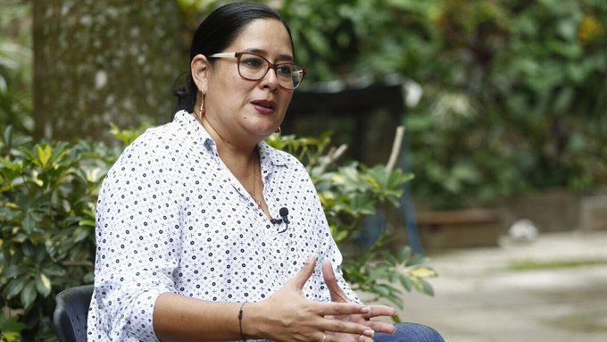 HsilvAvalos's tweet photo. Ruth López cumple hoy 291 días secuestrada por el régimen de Nayib Bukele, el autócrata salvadoreño que destruyó la democracia que tantos afanes había costado. #TenganDecencia #LibertadParaRuth https://t.co/zMV3bosToh