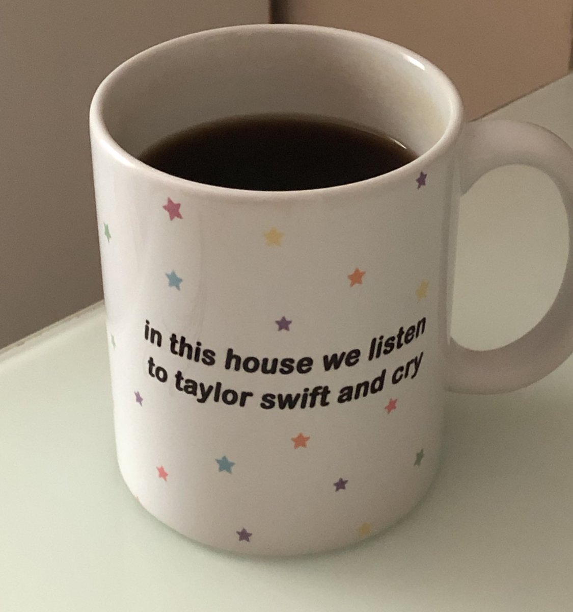 taylordeclare's tweet photo. kahvemi icmeyi en cok onunla seviyorum evet. https://t.co/TLOrimlDtP