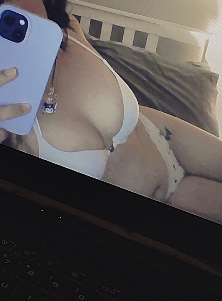 kiirian_'s tweet photo. 🍒:p

#nsfwtwtًً https://t.co/Wvtwq3iHyA