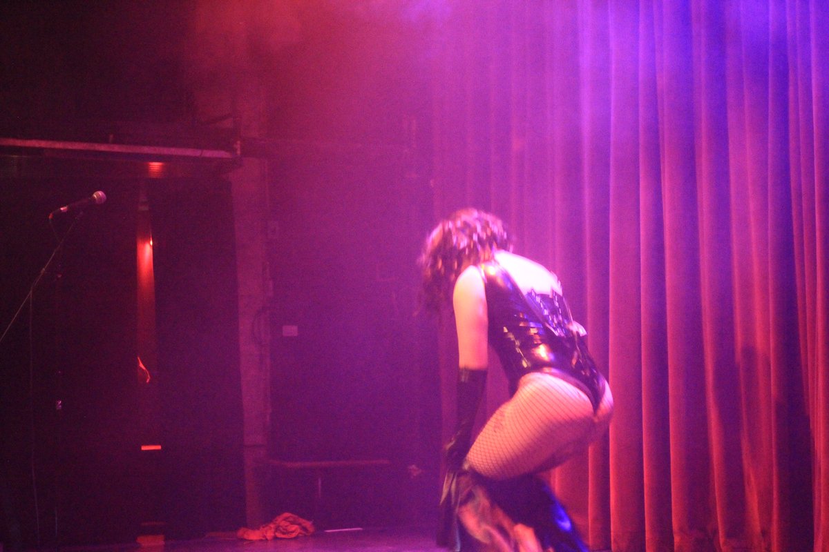 Swiftyrokk's tweet photo. LETS GOOOO 

#femboy #burlesque #strip https://t.co/WoVdqp1KUK