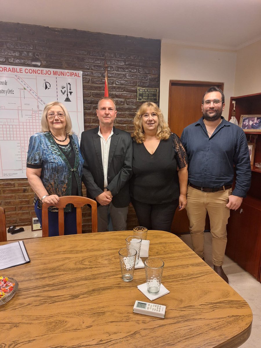 AdrianMicheloud's tweet photo. Hoy dió inicio un nuevo Periodo Ordinario de Sesiones. Renuevo mi compromiso  de trabajar por nuestra ciudad, apostando al diálogo y al consenso 💪 https://t.co/y9nPOYjKYD