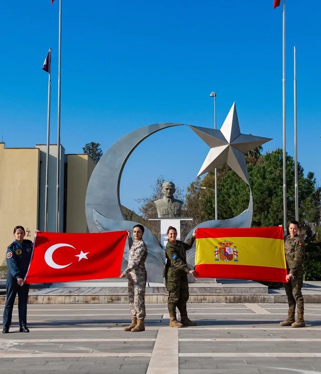 Akdeniz’in iki ucunda güçlü bir dostluk: Türkiye 🇹🇷 ve İspanya 🇪🇸

En los dos extremos del Mediterráneo, una fuerte amistad: Turquía 🇹🇷 y España 🇪🇸

#EspañaTurquía #España #Turquía #Amistad #Mediterráneo