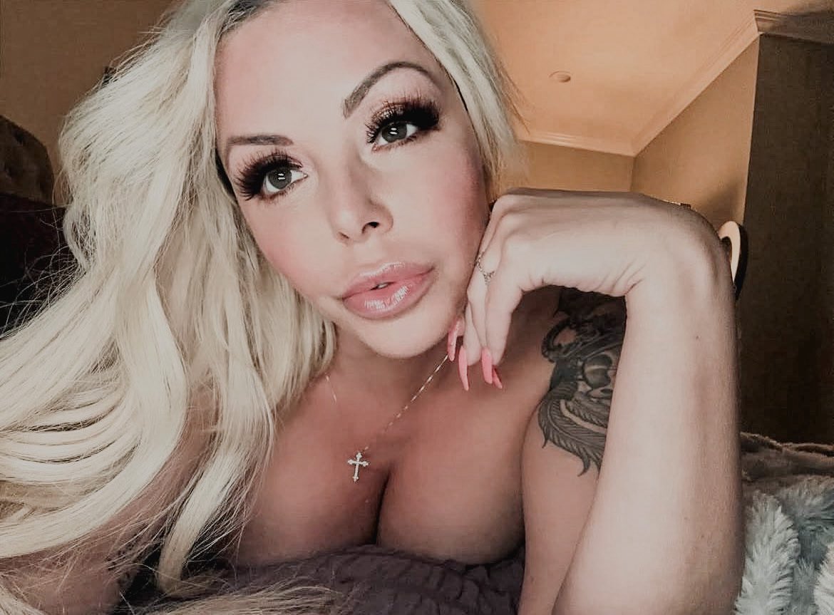 P0RNSTARMILF's tweet photo. mommy selfie https://t.co/G1TzBLUEtY