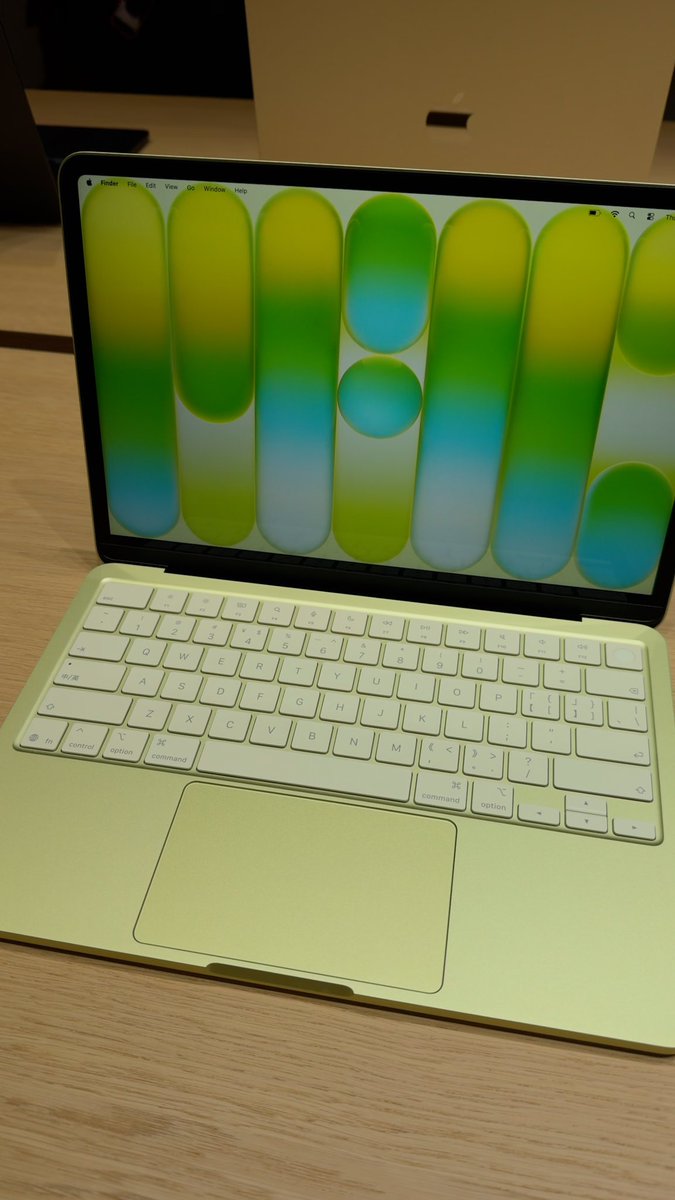 MacBook Neo シトラス
