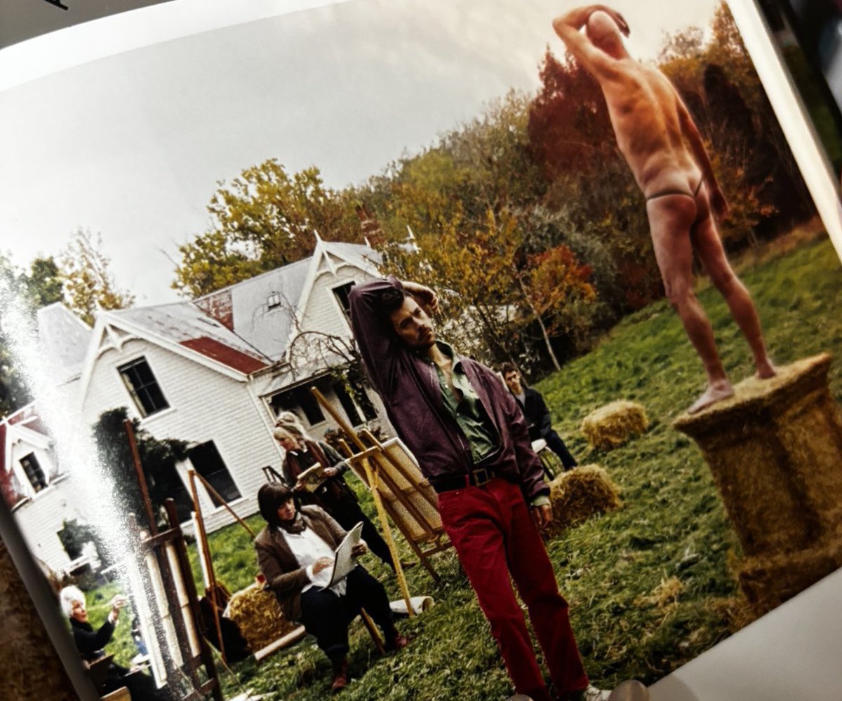 oh ofc harrys gay ass included this pic
