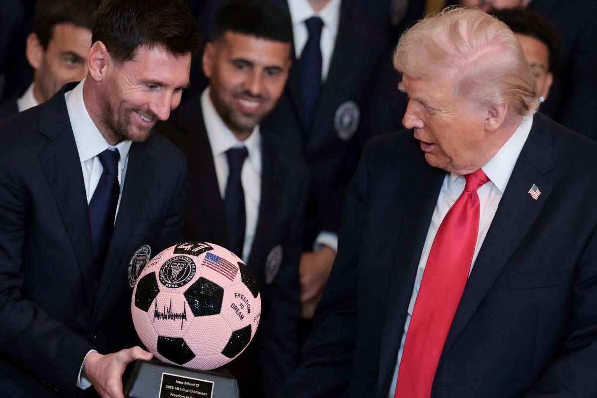 QandASportsZone's tweet photo. Trump celebrates Messi, revels in Inter Miami’s “good looks”.
#InterMiami #Trump #MLSCup
https://t.co/mDOAg7J0lw https://t.co/ORhFVpQRj3