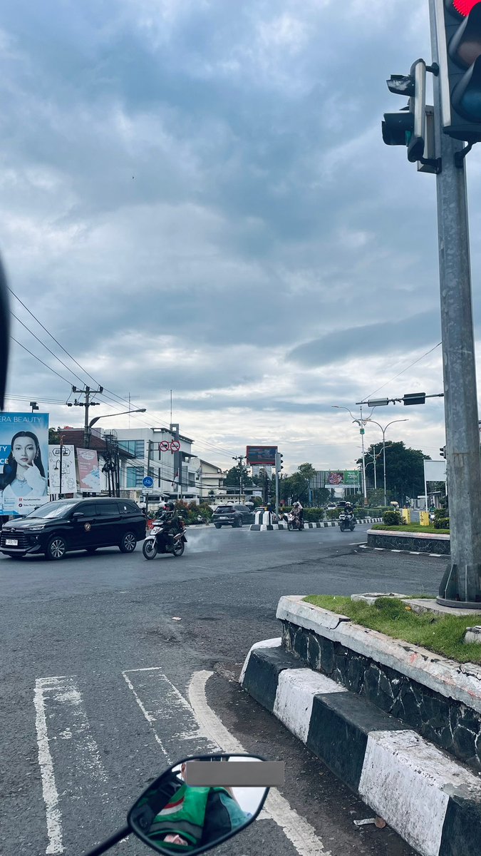 yaudahiya tweet media