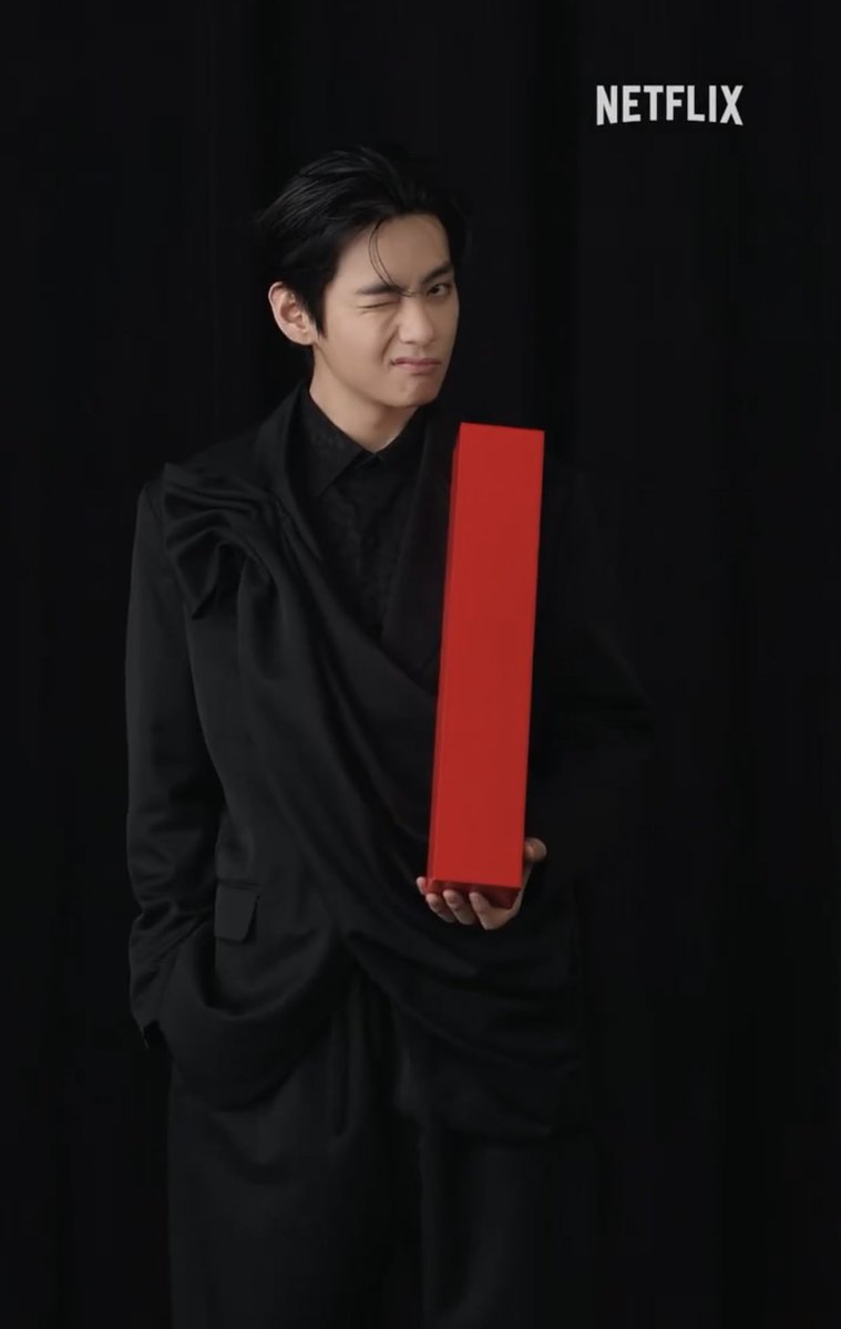 hottie 🥵                                      cutie 🥰