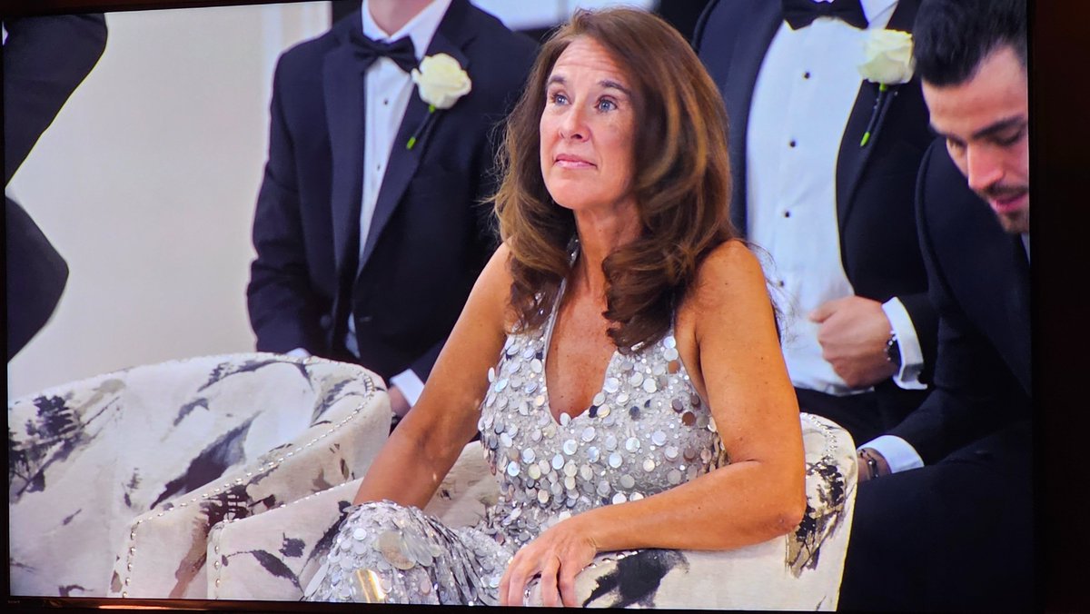 elizabeth tweet media