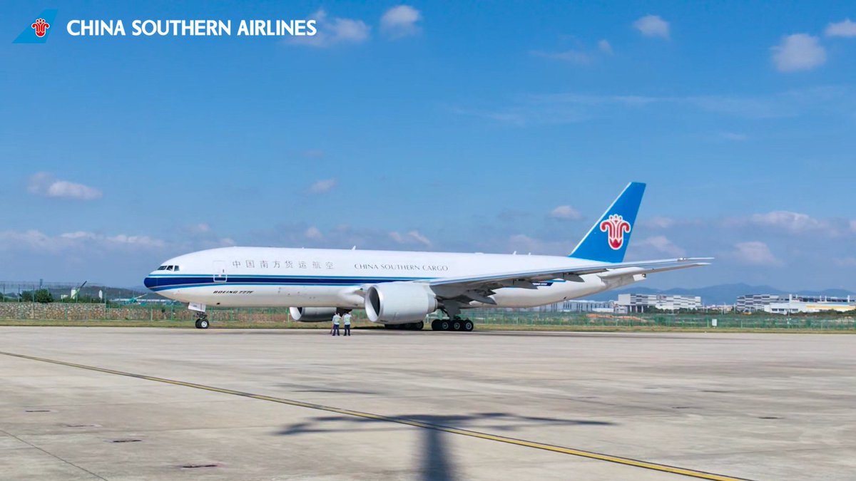 CSAIRGlobal's tweet image. During the Chinese New Year, China Southern Airlines handled over 14,000 tonnes of international cargo in Guangzhou. We increased flights on major routes and maintained efficient service, and we will continue to ensure smooth and reliable global logistics.
 
#ChineseNewYear