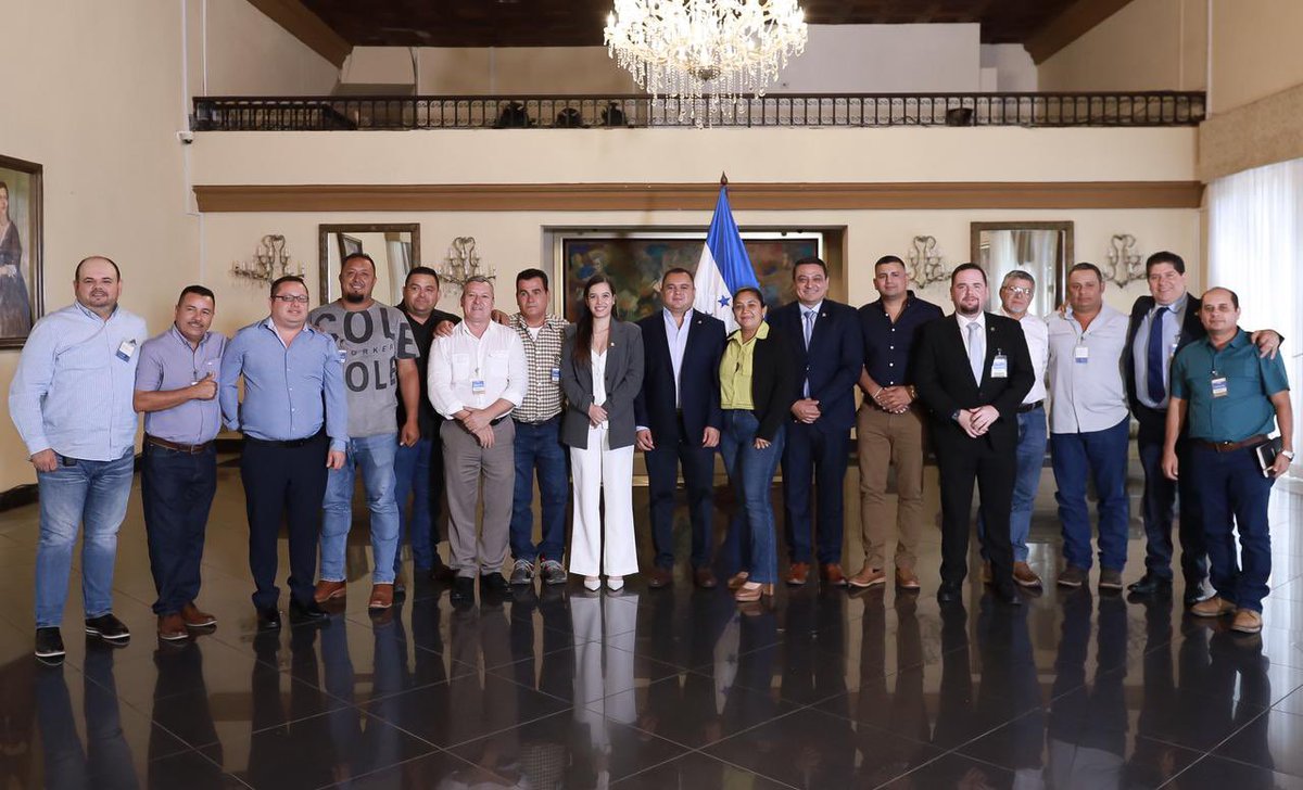 Luis Castro tweet media