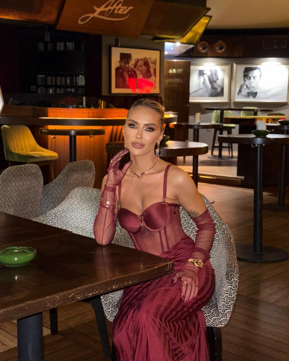Emma tweet media
