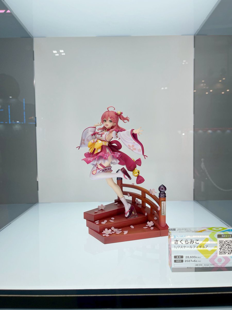 初公開！ ＼ ホロライブの大人気VTuber「さくらみこ」の等身大と1/7