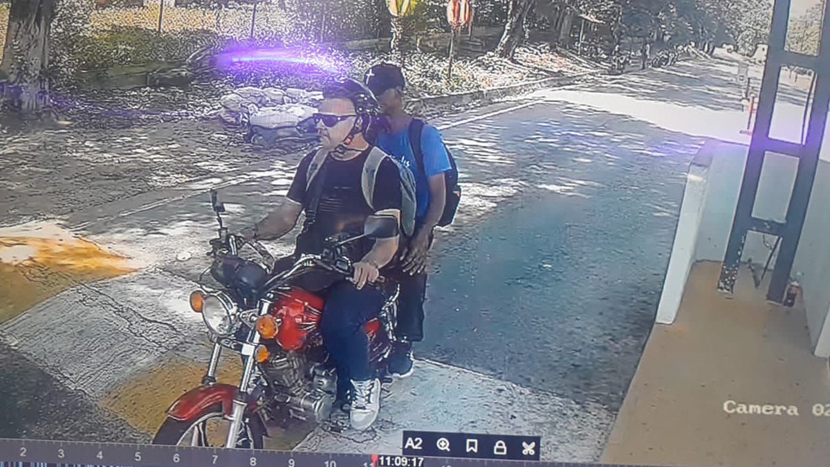 Esta es una de las ultimas imagenes del Periodista Walter Jaimes con Vida, pasando por la alcabala de la PN en Estanques estado Mérida. JUSTICIA PARA WALTER