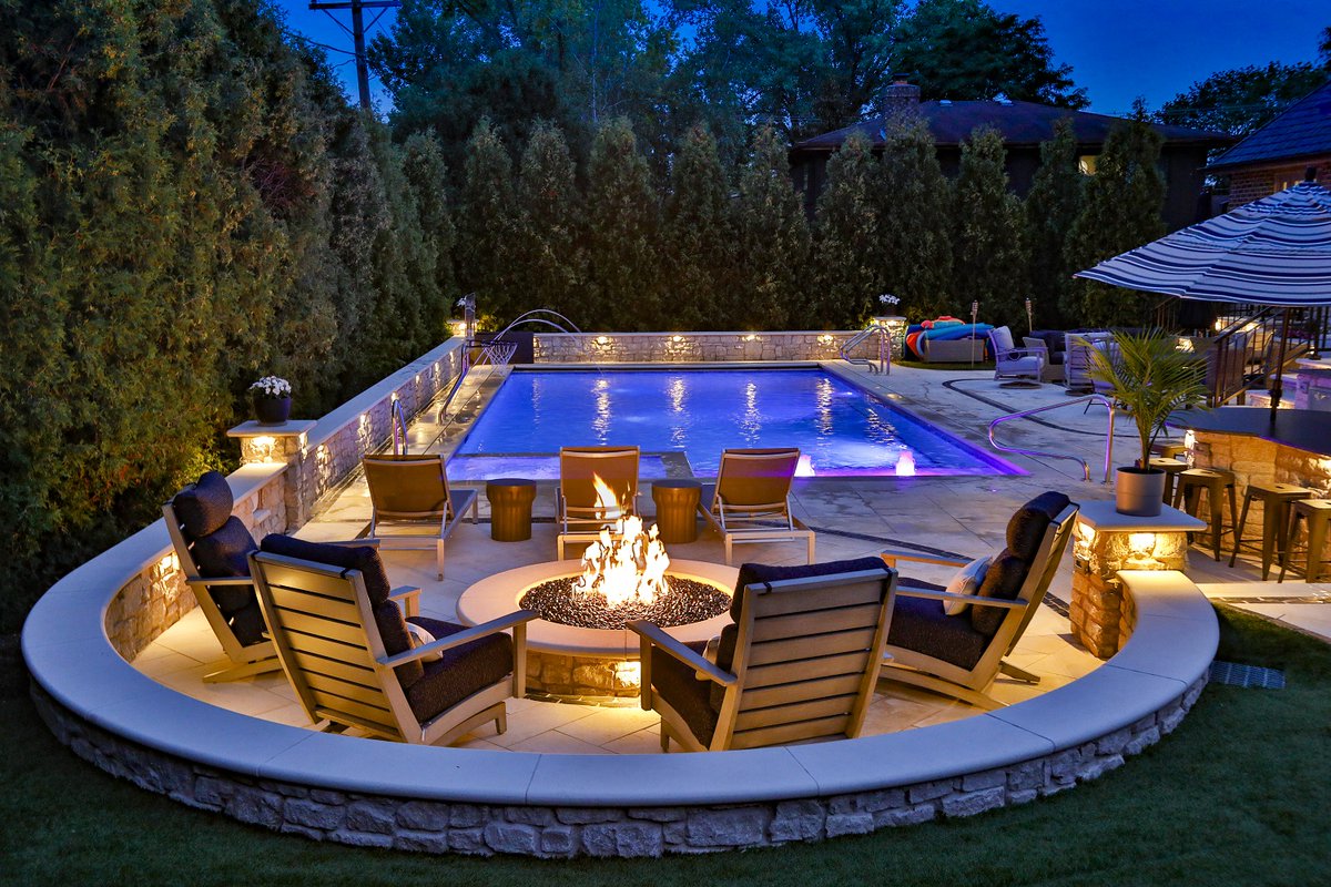 Arlington Heights, IL Rectilinear Swimming Pool with Interior Hot Tubhttps://www.houzz.com/hznb/projects/arlington-heights-il-rectilinear-swimming-pool-with-interior-hot-tub-pj-vj~6728126