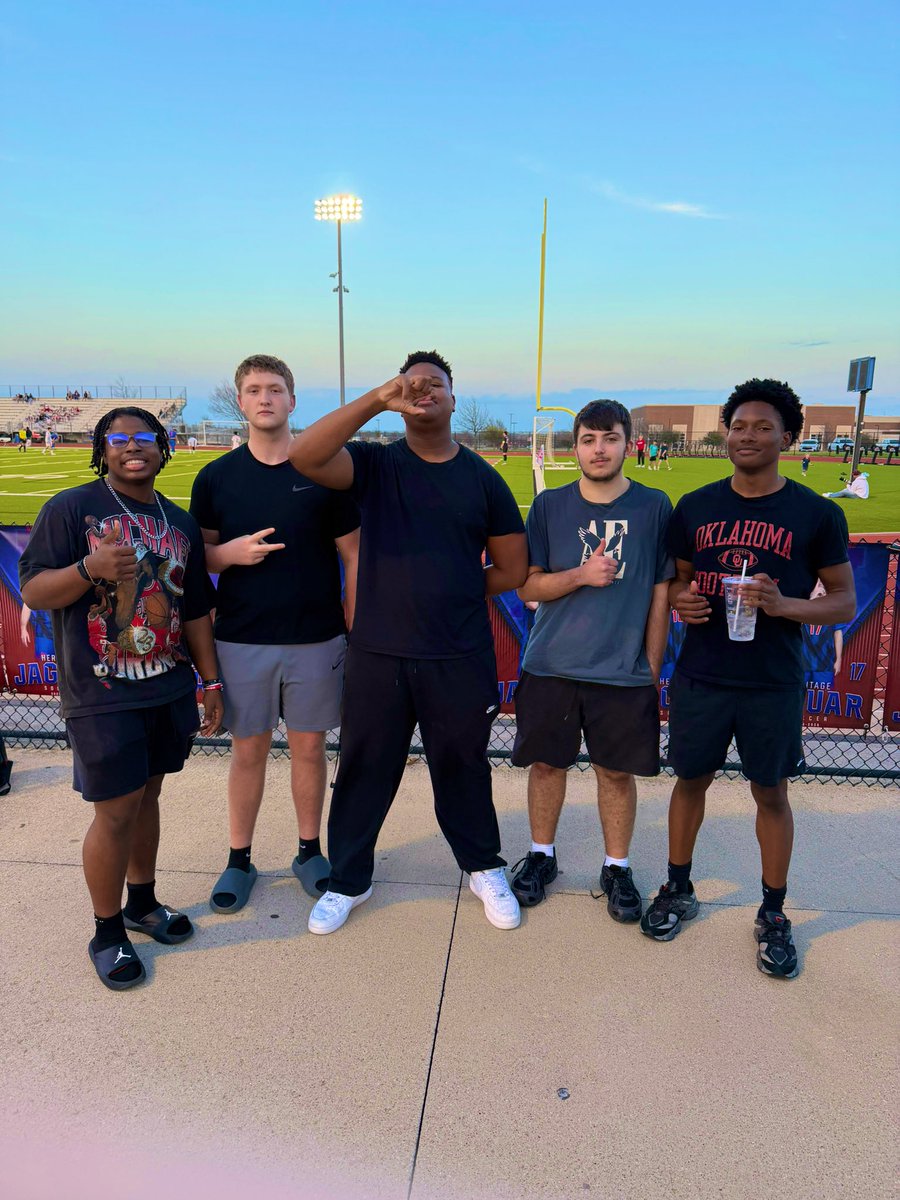 JacobFuqua29820's tweet photo. Everyone out here supporting the boys varsity soccer #bigbodylifters #Jagcomp26 https://t.co/Q0KwJmPXNI