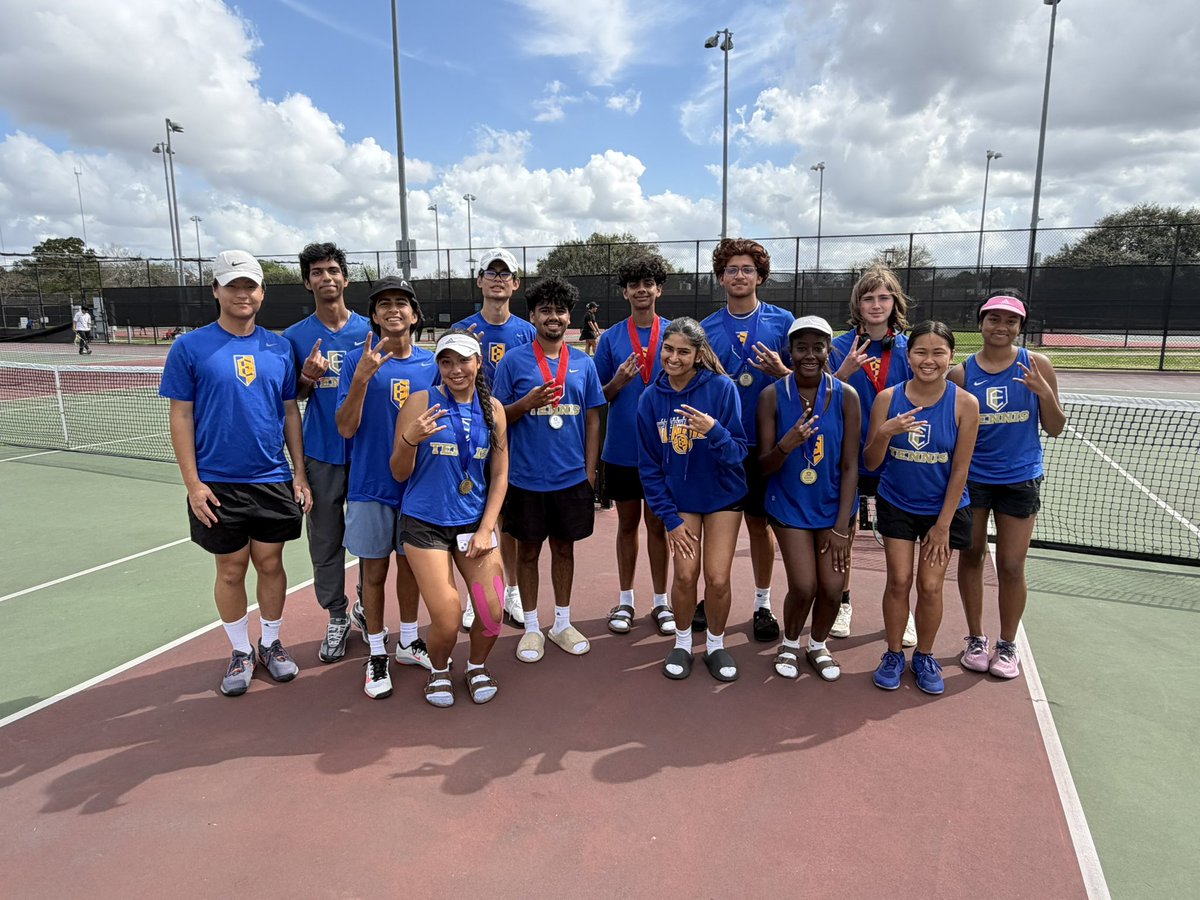 ElkinsHSTennis's tweet photo. @FBISDAthletics @EHS_Knightswire Had a great day on the courts today! Congrats to all of our winners. Keep it up!💙🎾💛 https://t.co/QviS2XP7RN