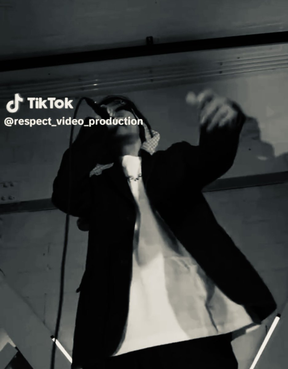 KEI80881993's tweet photo. 【RESPECT🪙】
respect_video_production

感謝の隣🙏
チェックお願いします！

https://t.co/hqPxZQTcON

https://t.co/rjiScRwsk7 https://t.co/reO5z1ik6h