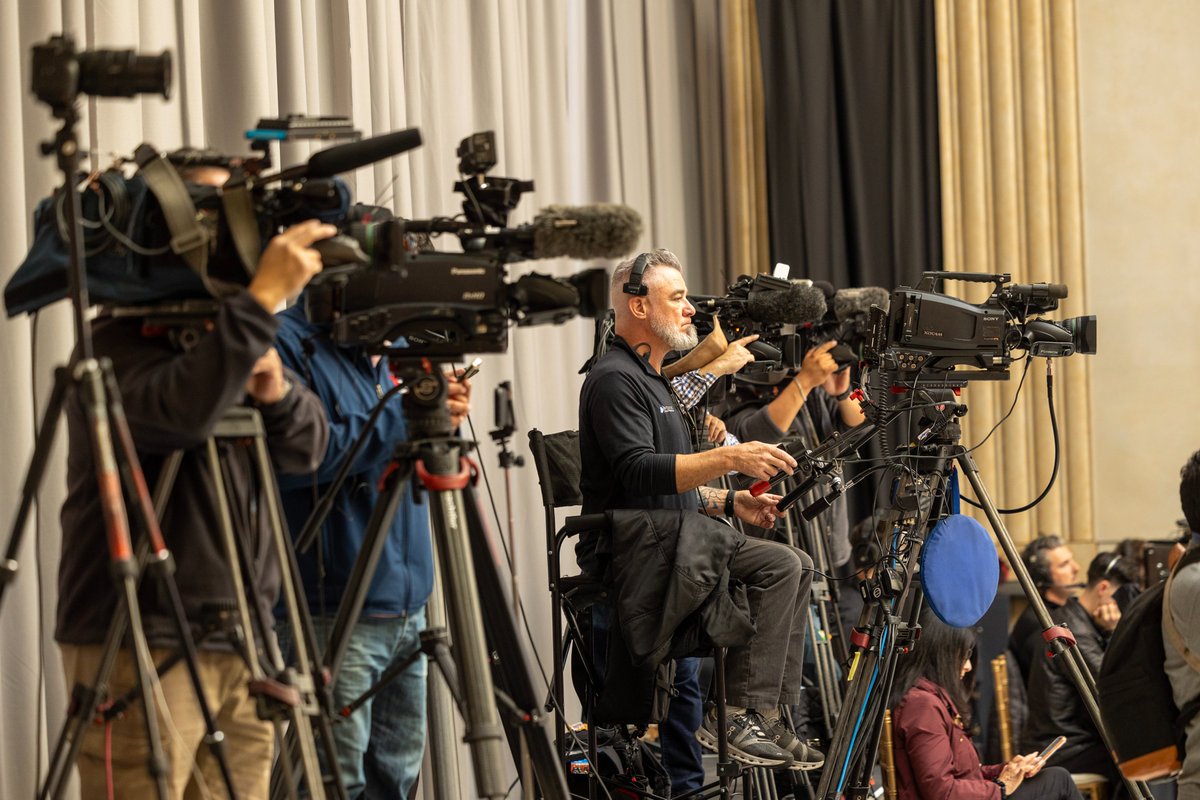 Randle Communications tweet media