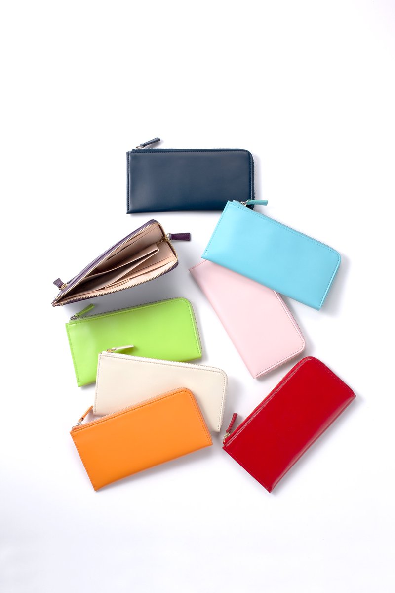 世界で唯一、弊社のみが扱える松阪牛革とそのシリーズについてご紹介