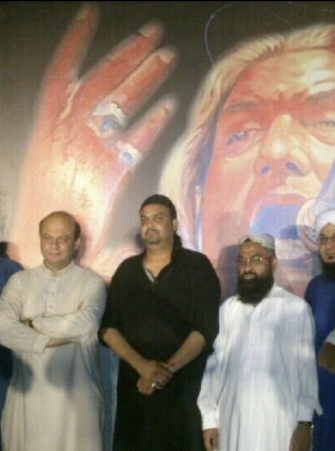 WasayJalil's tweet photo. اللۂ تعلې میرے پیارے بھائی امجد صابری کی مغفرت فرمائیں اور جنت الفردوس میں اعلی مقام عطا فرمائیں۔ آمین ثمہ آمین https://t.co/13RzEdGLJe