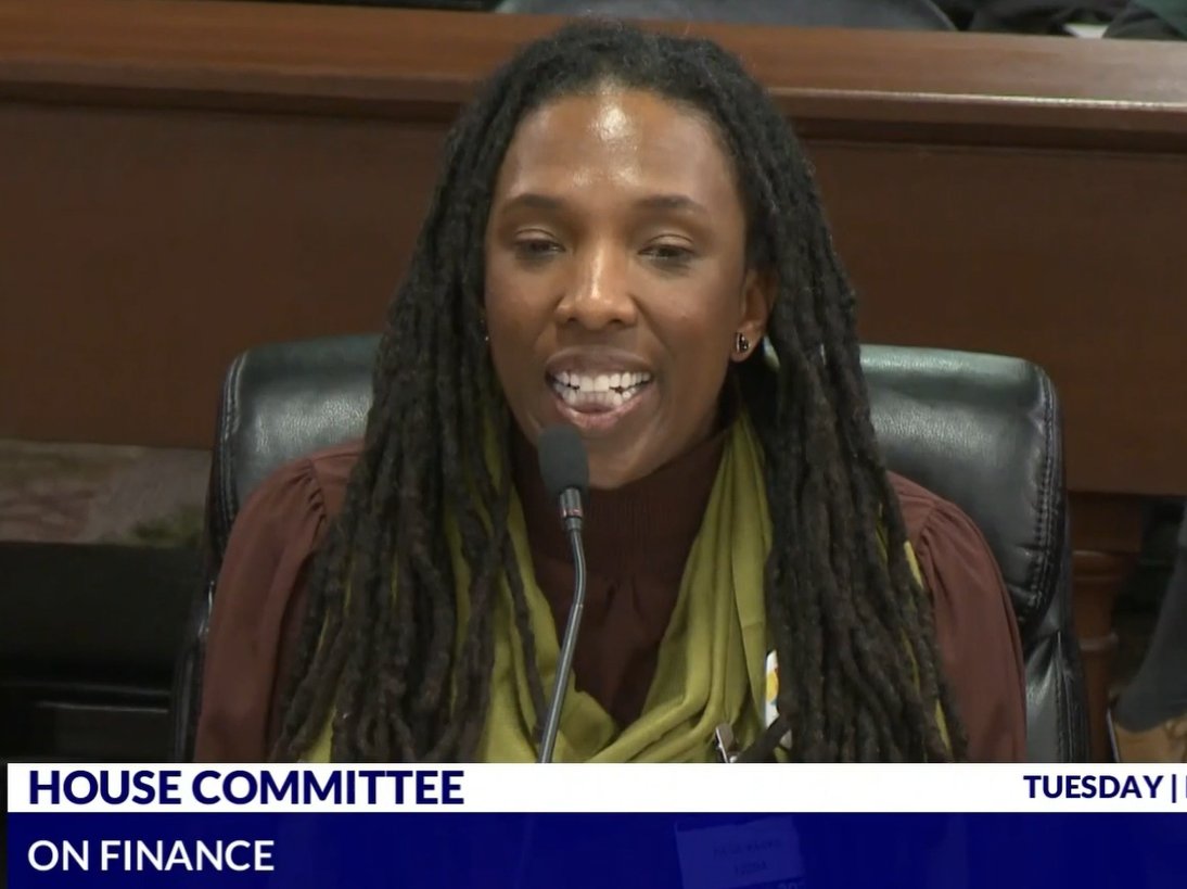 RI KIDS COUNT tweet media