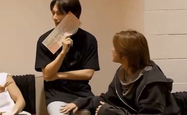 Every junhao interaction we got always initiated by Xu Minghao himself. Welcome back, Xu Minghao, the captain of ship. 🫡