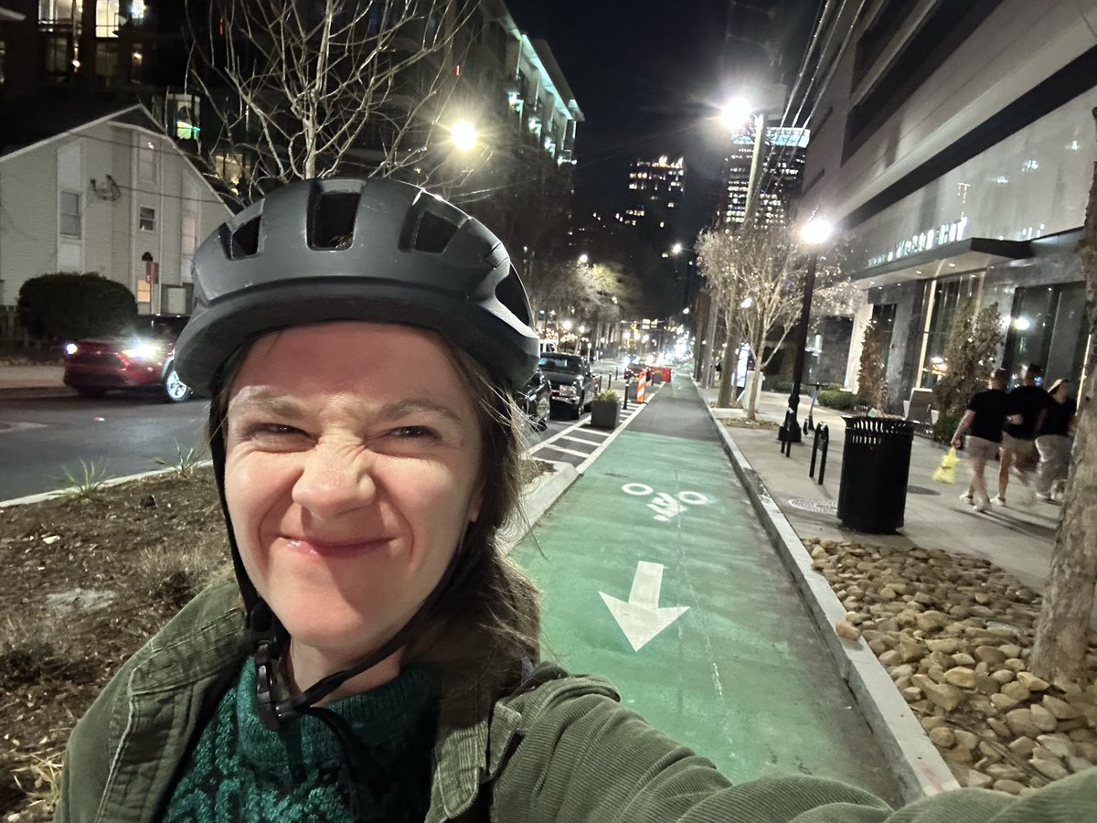 Kelsea Bond 🌹 tweet media