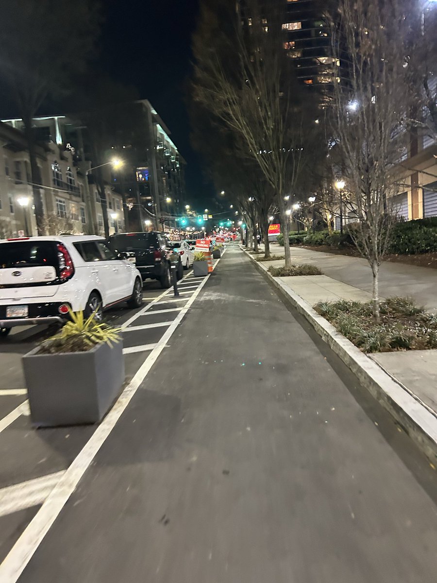 Kelsea Bond 🌹 tweet media