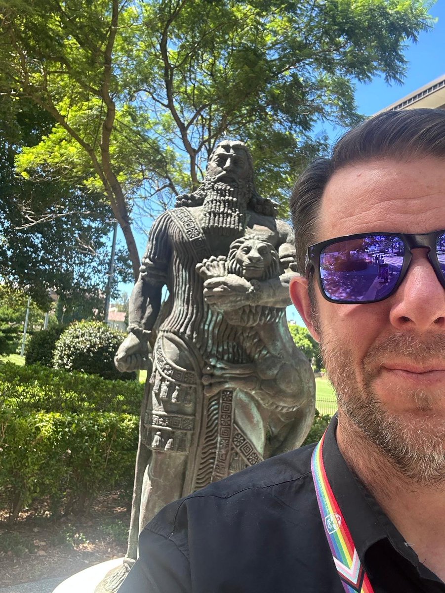 Hugh Thomas tweet media