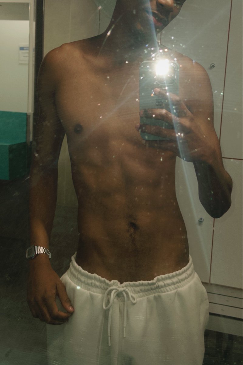 _eriickbarbosa1's tweet photo. Ectomorfo só se lasca né?!😪 https://t.co/ZrRCALbQc7
