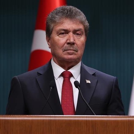 SpotGlobals's tweet photo. Prime Minister of TRNC Ünal Üstel:

“Our surroundings have virtually turned into a ring of fire.

The Greek Cypriot side is in fear. But we have no worries, because our guarantee is the Republic of Turkey.” https://t.co/m2KFKhmSMS
