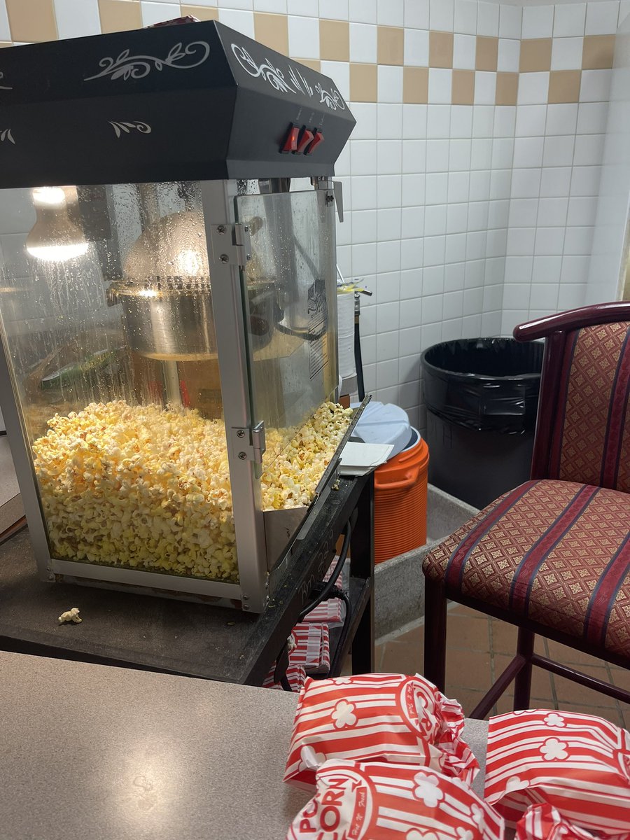 InternPrincipalKnowles tweet media