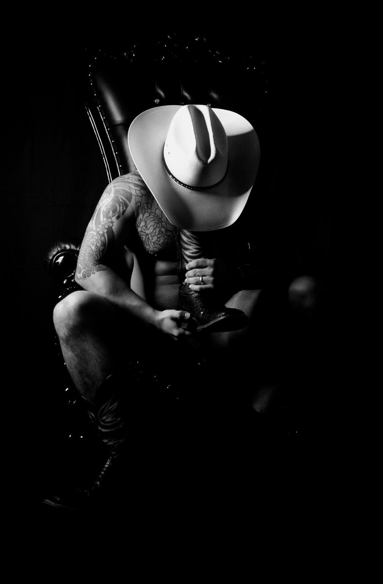 georeyphotos's tweet photo. #TBT with @Pako_crx 
DM ME for Rates and Availability 📸🖤 https://t.co/mBqXw85Iii