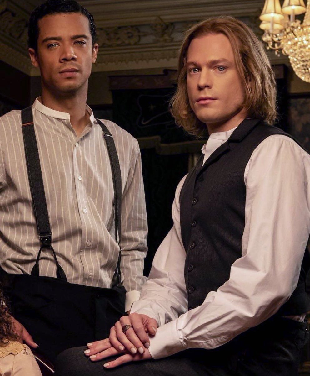 hey we saw you from across the bar and your vibe fucking sucks. we’re going to kill you