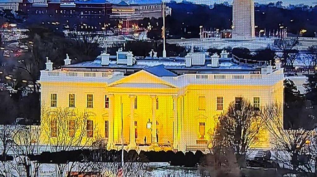 WHITE HOUSE 
IS NOW GOLDEN 
THAT MEANS THE GOLDEN AGE HAS STARTED 
WITH THE HELP OF ( I DONALD TRUMP) 
AMERICAN WILL BE GREAT AGAIN 
AND THE WHOLE WORLD WILL CHANGE FOR GOOD!
REPOST AND FOLLOW