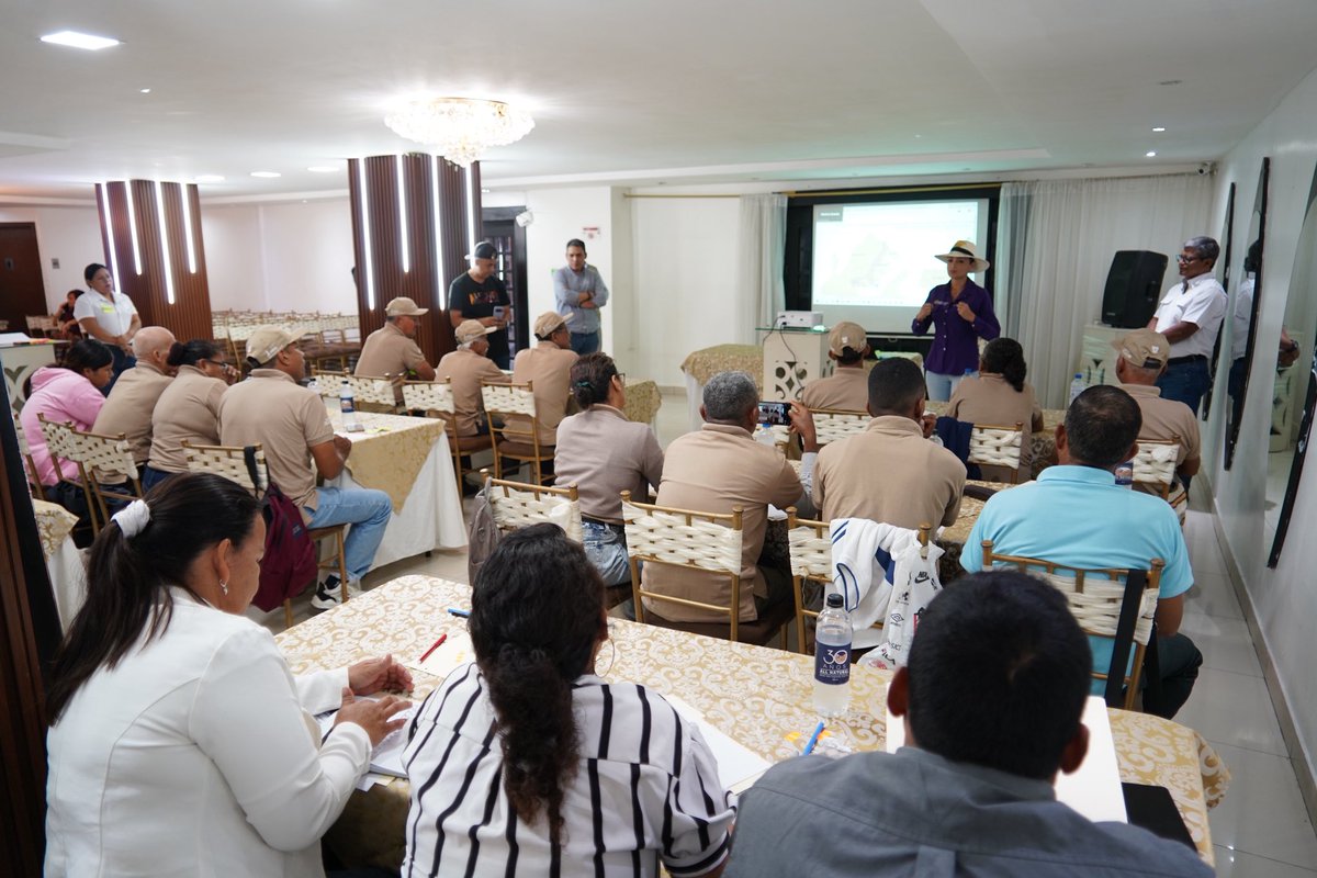 Agricultura_CZ5's tweet photo. #LosRíos | Organizaciones de productores de Vinces, Palenque y Baba participaron en el Taller para Comités Comunitarios de Gestión de Riesgos, desarrollado con el apoyo del @IICAEcuador y #DESATAR, enfocado en responsabilidades, evacuación y comunicación ante emergencias. https://t.co/8JwtH7t1iR