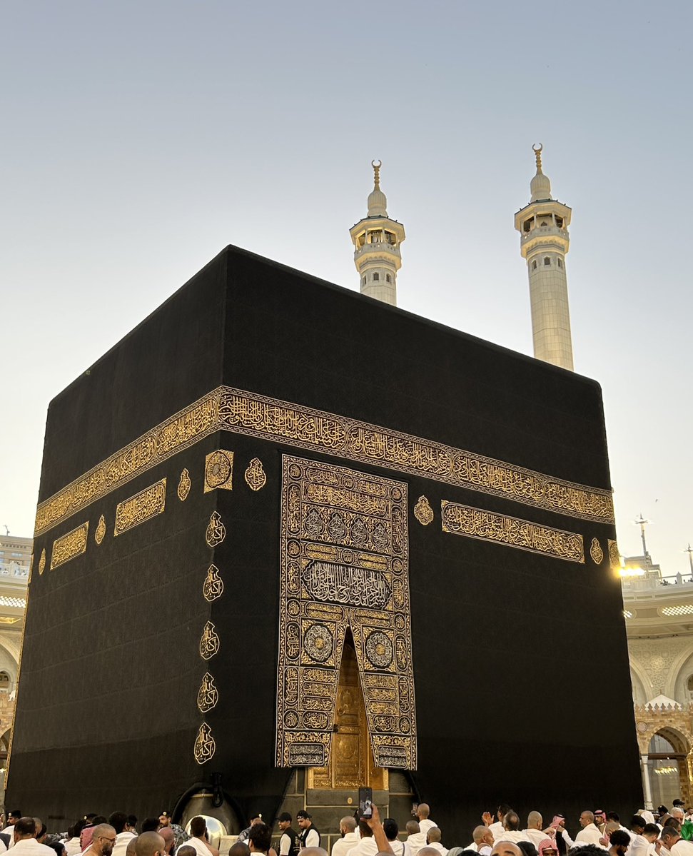 Can't quite describe how my heart feels doing Ramadan in the best place in the planet 🕋✨
الحمد لله على كل حال