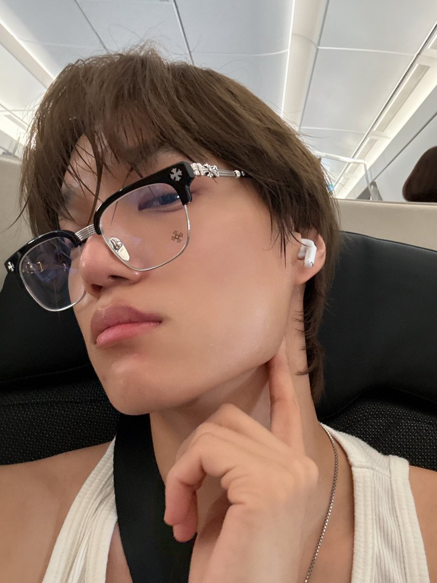 260306 🐻💬 10:18AM

🐻 (Photo) 
🐻 I'll go [to Paris] safely