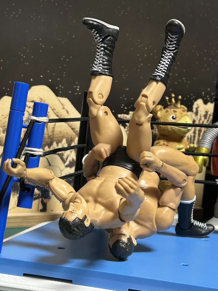 「今日は何の日」新日本プロレス旗上げ記念日　1972年3月6日、大田区体育館　アントニオ猪木対カールゴッチ

47歳のゴッチのジャーマンが猪木を襲う。猪木の47歳は1990年と考えると、ゴッチのジャーマンの斬れ味の凄さがわかるだろう。