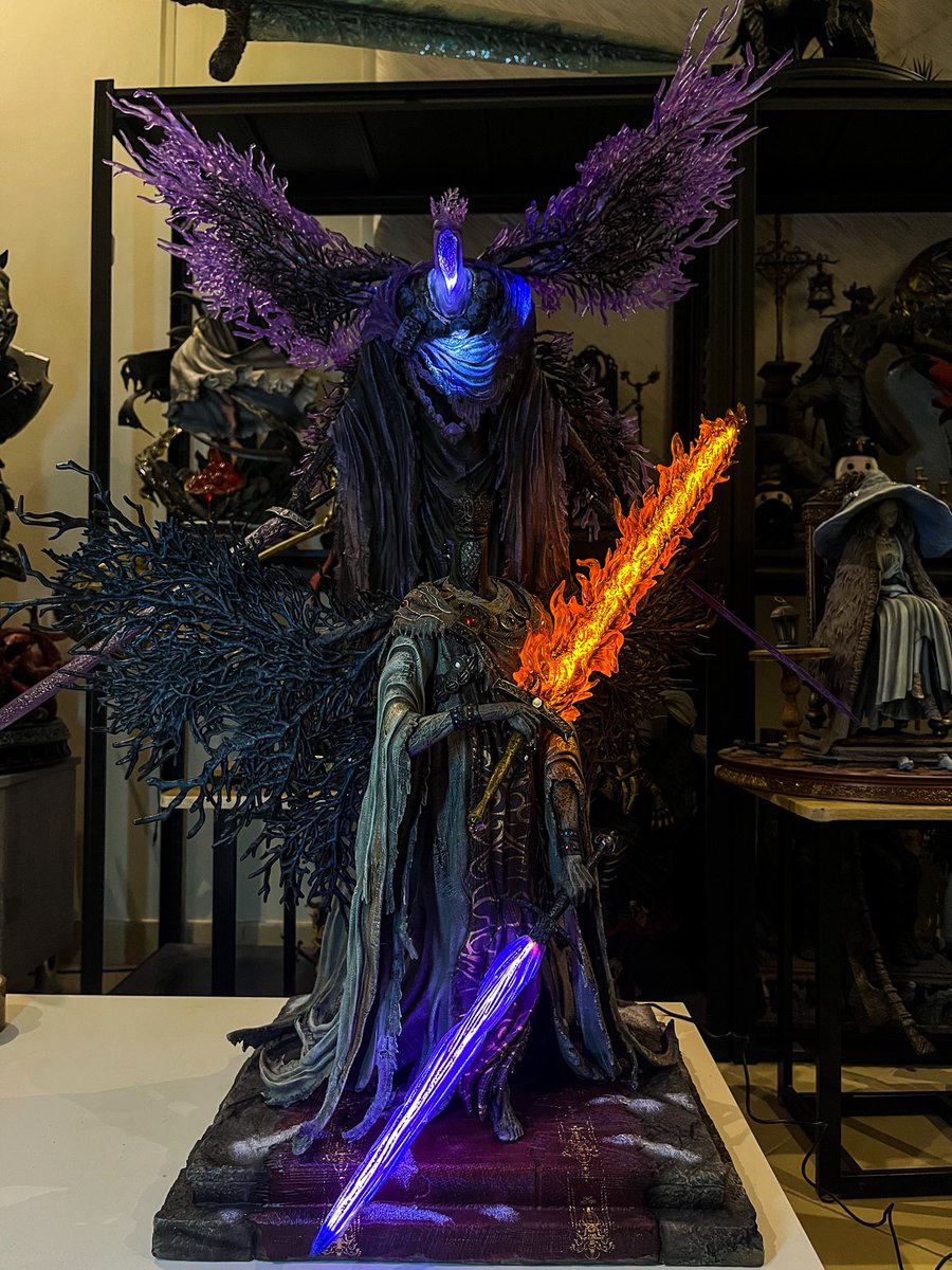 The idiot with the painted face tweet media