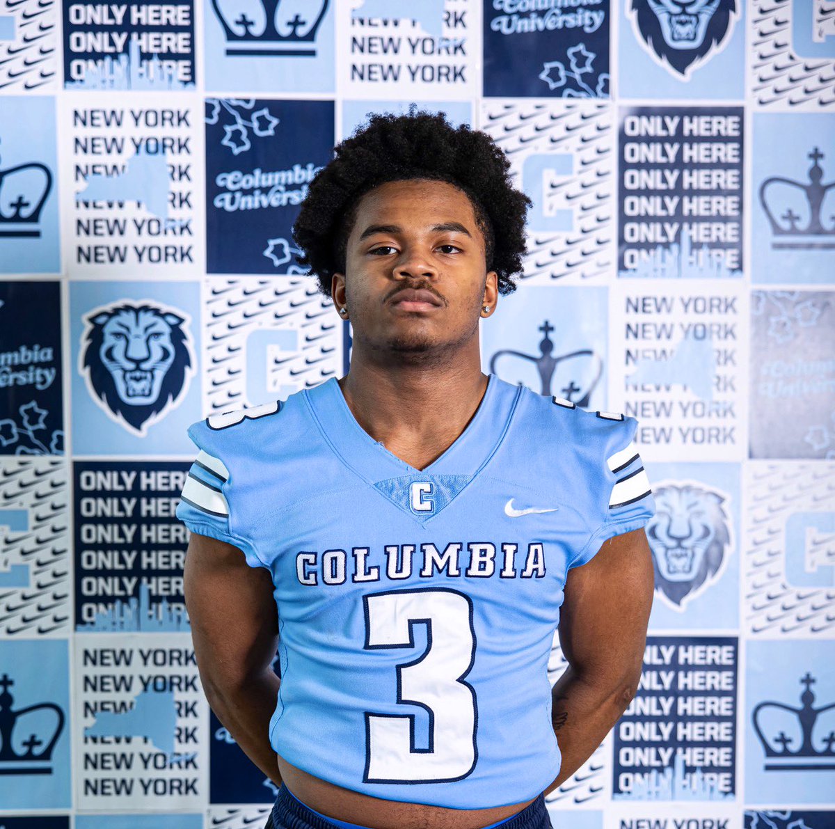 Xavier Davis tweet media