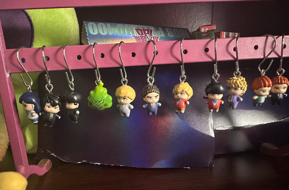 ExorcismInTheER's tweet photo. i need to get actual keychain hardware and not christmas ornament hooks but i didnt do too bad sticking a hot needle into tiny figures when im blind as hell yayyy i didnt burn myself at all either https://t.co/X0qOVT8a8l